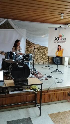 Presentacion-solista-en-percusion-Fabiana-Rodriguez-1