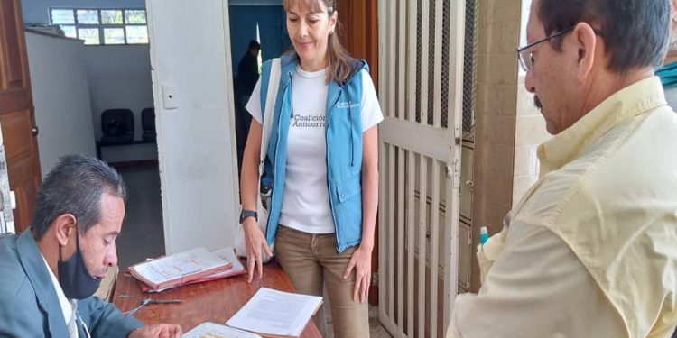 ¿Qué pasa con investigación sobre construcciones en Sierra Nevada?